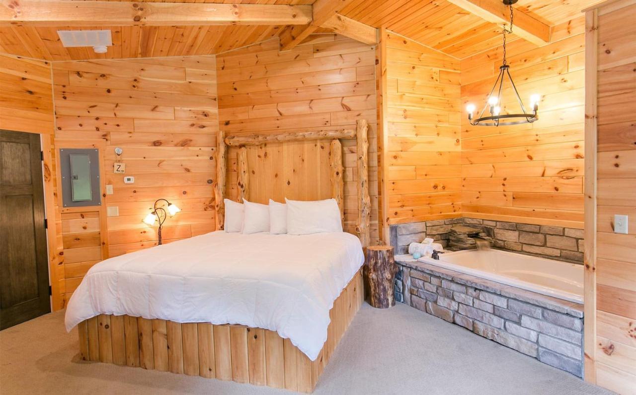 Farmhouse Suites By Amish Country Lodging Millersburg Dış mekan fotoğraf