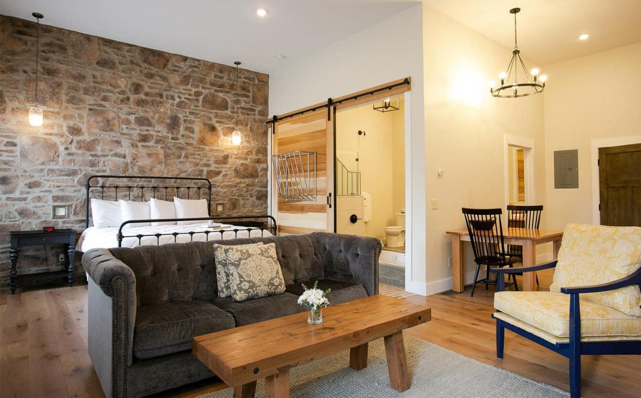 Farmhouse Suites By Amish Country Lodging Millersburg Dış mekan fotoğraf